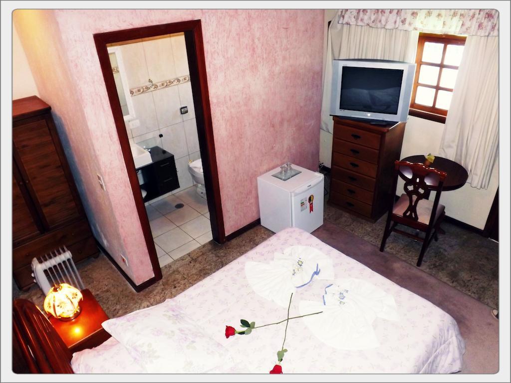 Pousada Das Rosas Campos do Jordão 객실 사진